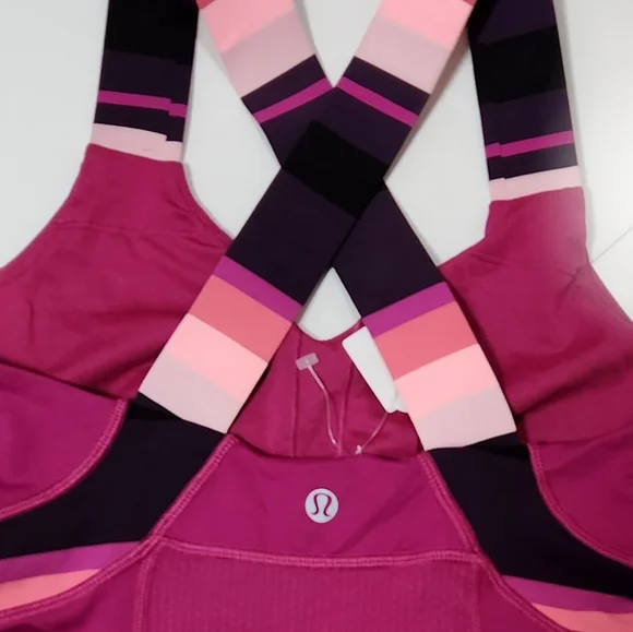 lululemon Cute Fushsia Racerback Tank with built-in bra Size 6 FP171 - Picture 9 of 9